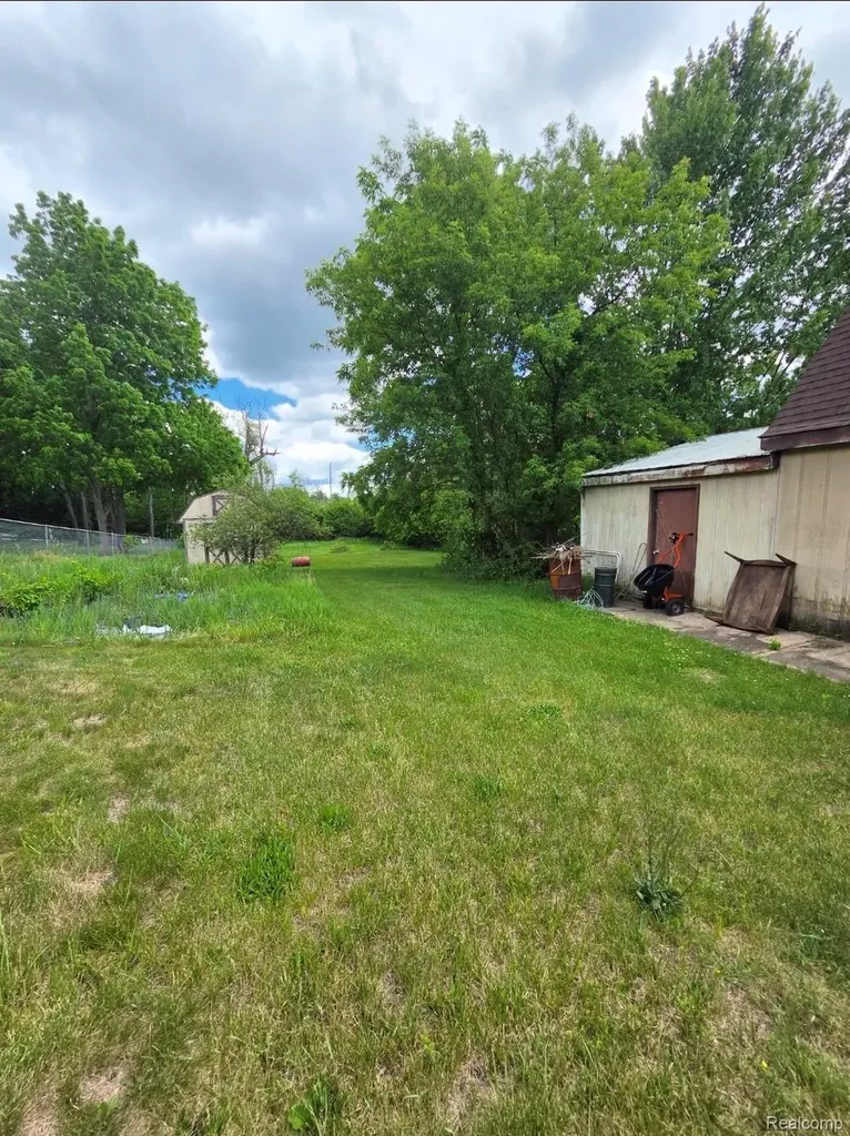 4733 Jamm Road Orion Charter Township MI 48359