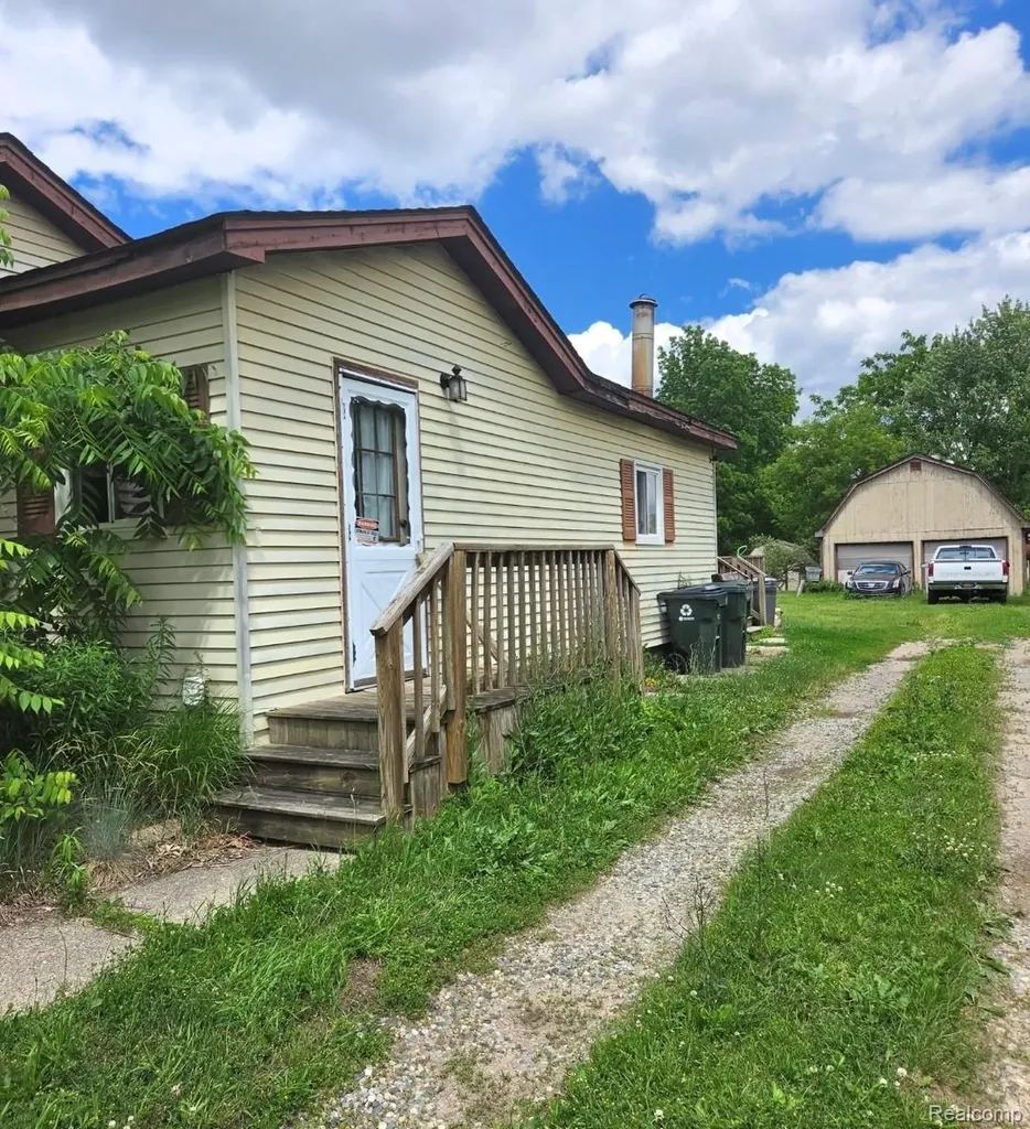 4733 Jamm Road Orion Charter Township MI 48359