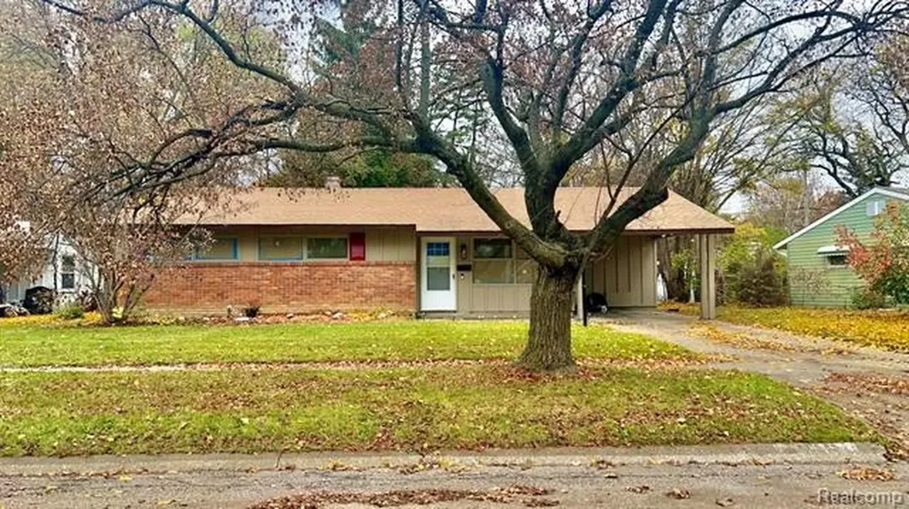 1918 Carmanbrook Parkway Flint City MI 48507