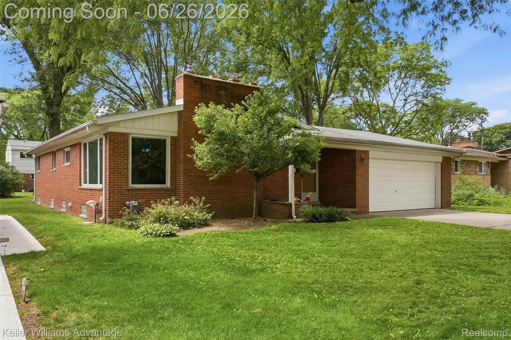 33007 Grennada Street Livonia City MI 48154
