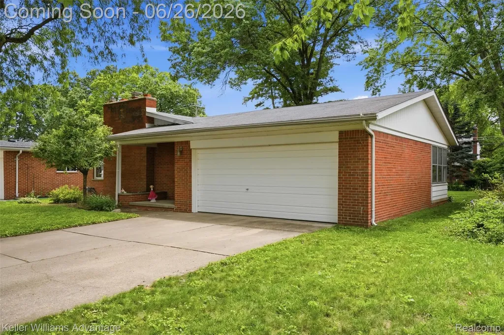 33007 Grennada Street Livonia City MI 48154