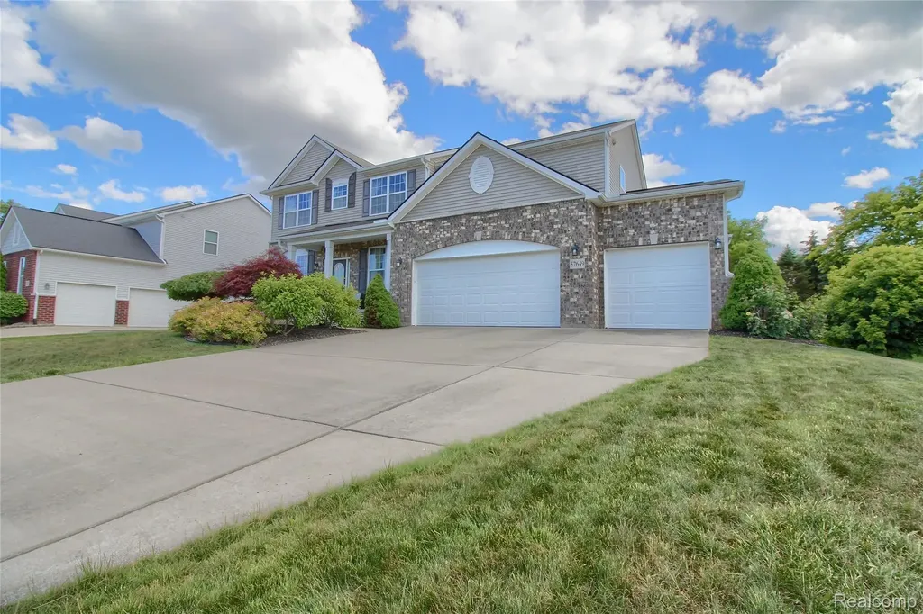 57649 Blossom Valley Trail Lyon Charter Township MI 48165
