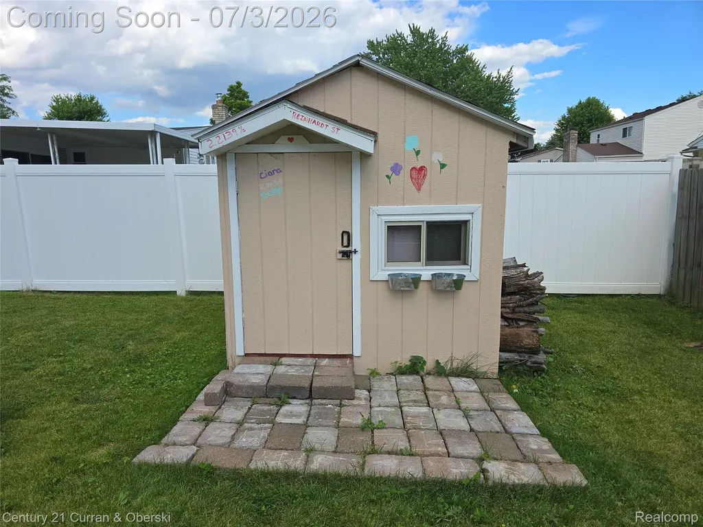 22139 Reinhardt Street Woodhaven City MI 48183