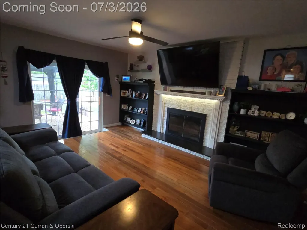 22139 Reinhardt Street Woodhaven City MI 48183
