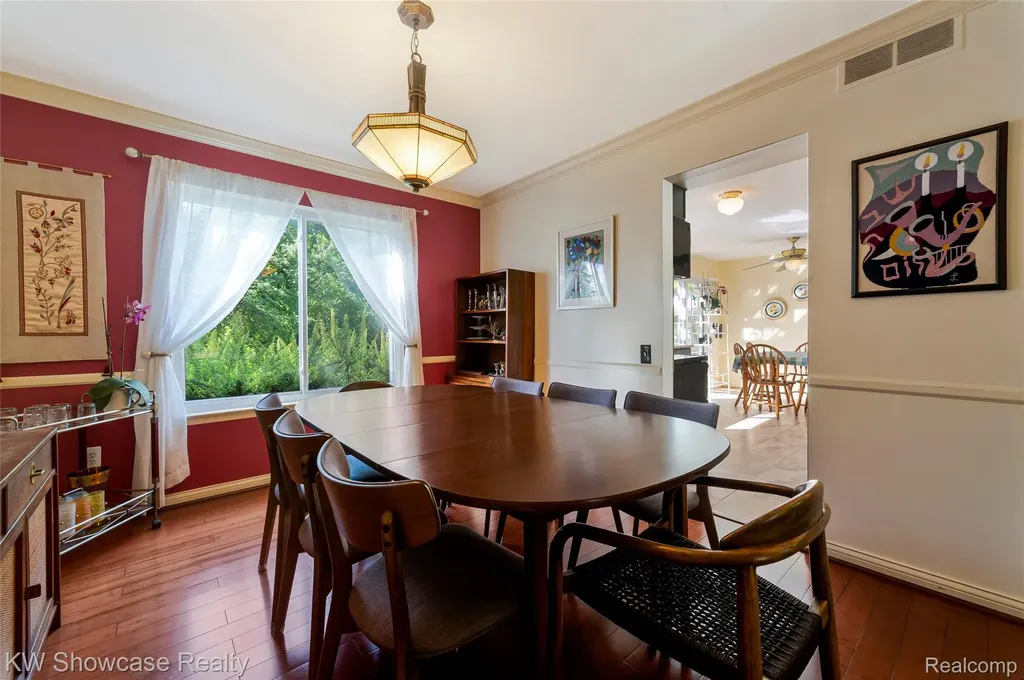 5409 S Piccadilly West Bloomfield Charter Township MI 48322