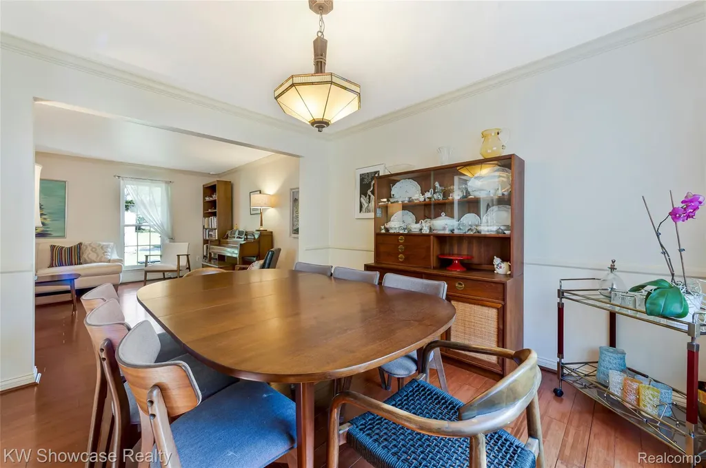 5409 S Piccadilly West Bloomfield Charter Township MI 48322