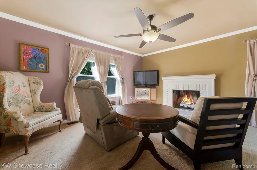 5409 S Piccadilly West Bloomfield Charter Township MI 48322