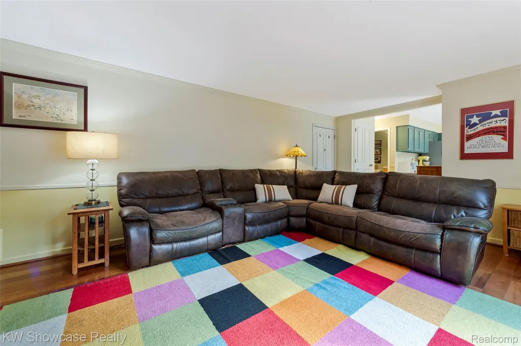 5409 S Piccadilly West Bloomfield Charter Township MI 48322