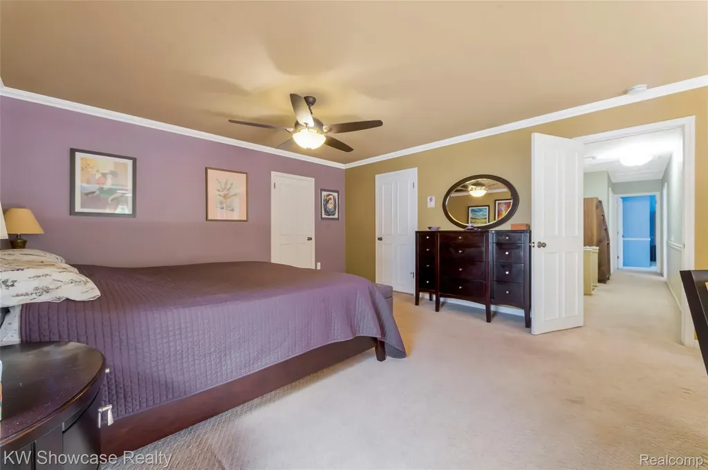 5409 S Piccadilly West Bloomfield Charter Township MI 48322