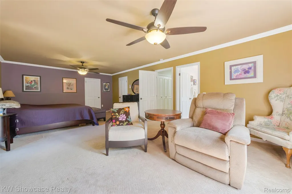 5409 S Piccadilly West Bloomfield Charter Township MI 48322