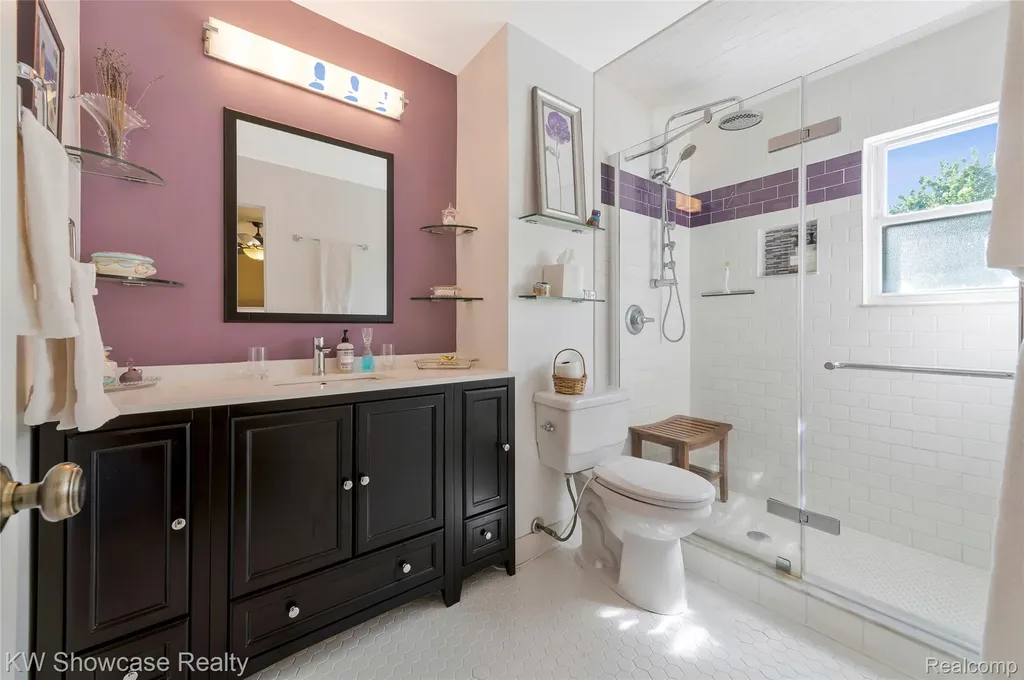5409 S Piccadilly West Bloomfield Charter Township MI 48322