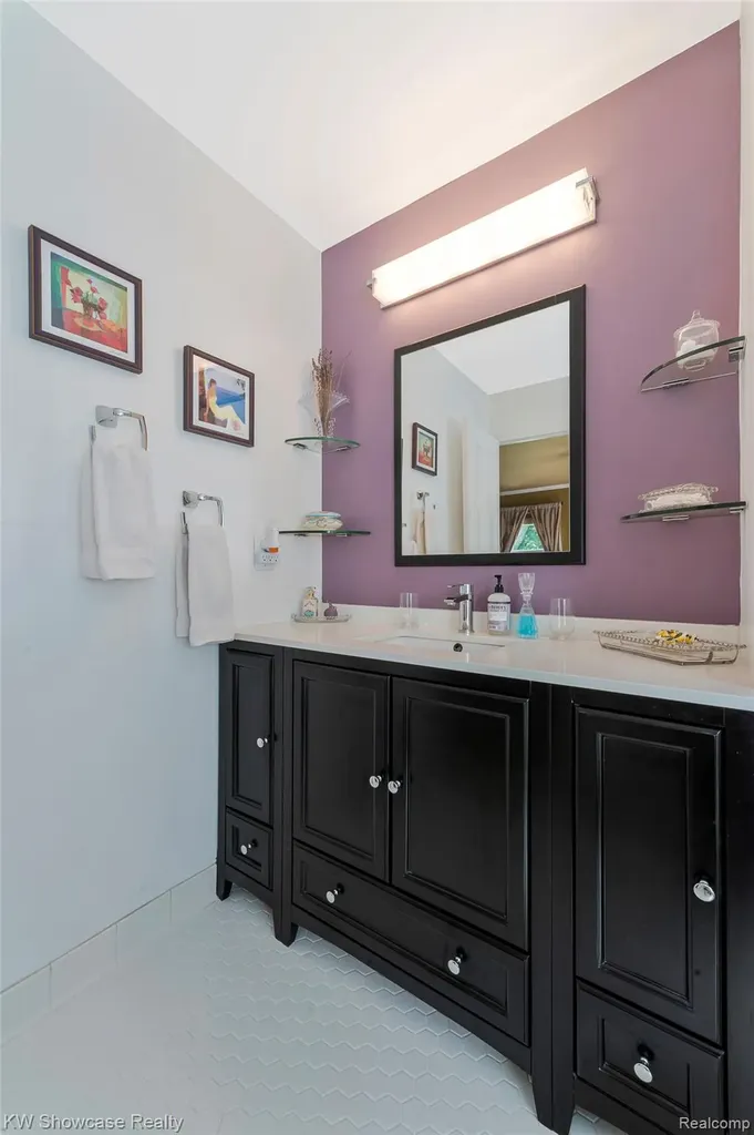 5409 S Piccadilly West Bloomfield Charter Township MI 48322