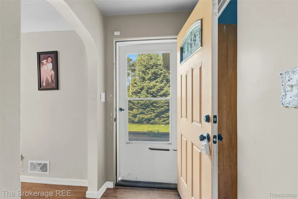 3290 Drexel Avenue Genesee Charter Township MI 48506