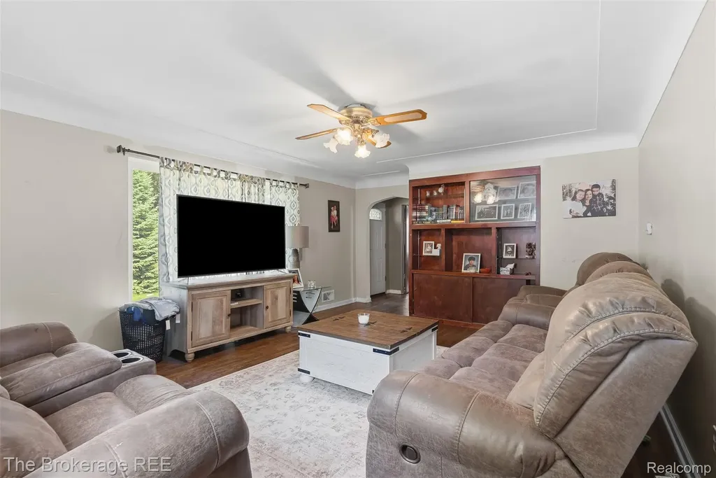3290 Drexel Avenue Genesee Charter Township MI 48506