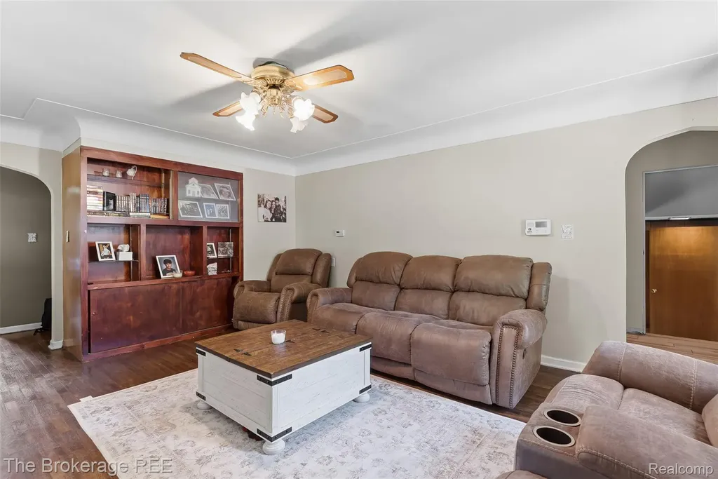 3290 Drexel Avenue Genesee Charter Township MI 48506