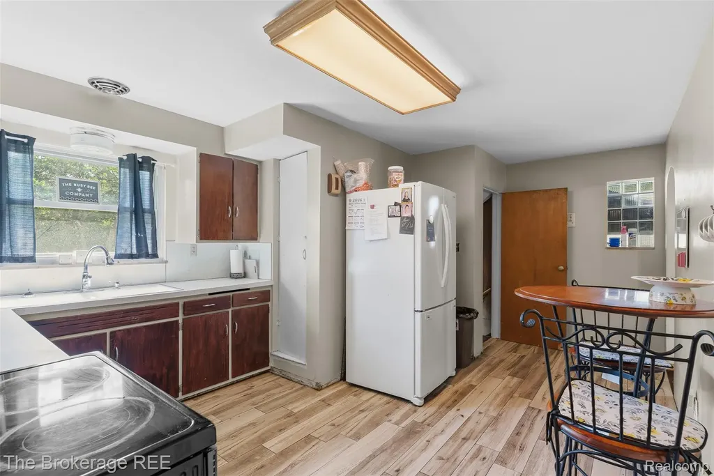 3290 Drexel Avenue Genesee Charter Township MI 48506