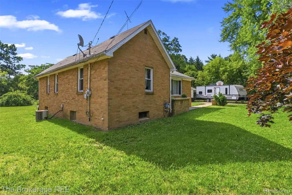 3290 Drexel Avenue Genesee Charter Township MI 48506