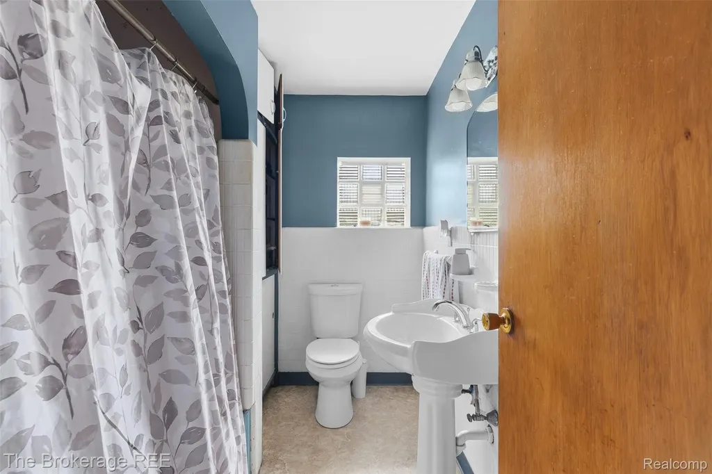 3290 Drexel Avenue Genesee Charter Township MI 48506
