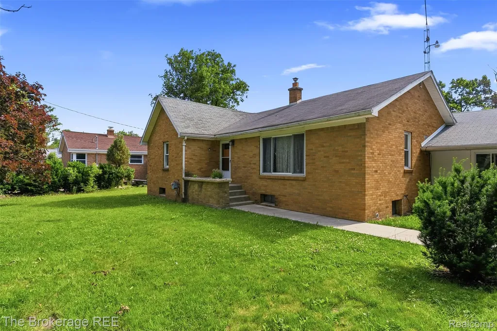 3290 Drexel Avenue Genesee Charter Township MI 48506