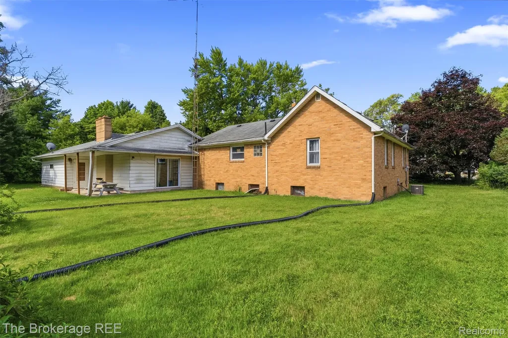 3290 Drexel Avenue Genesee Charter Township MI 48506