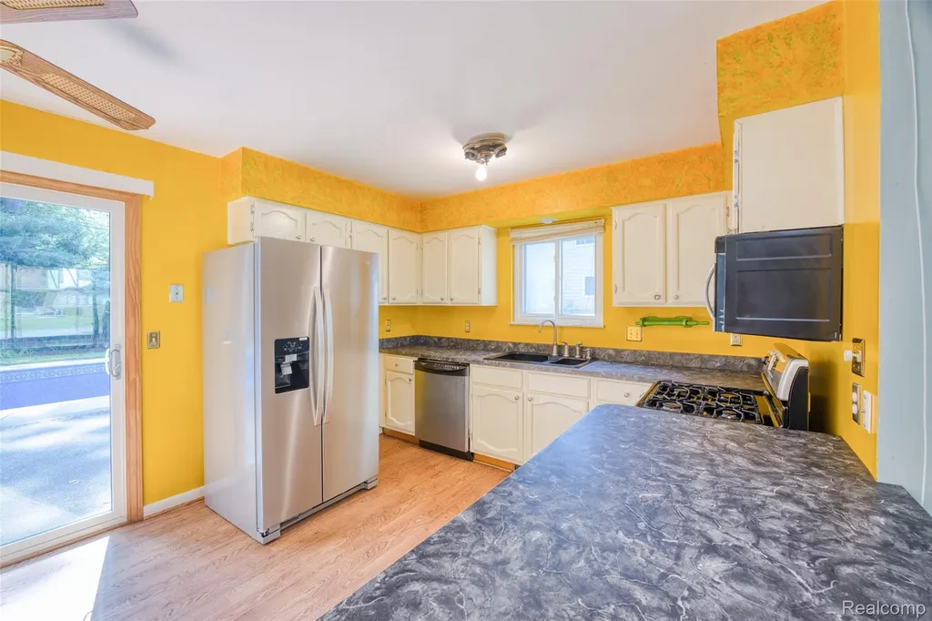 2479 Anchor Bay Lane West Bloomfield Charter Township MI 48324