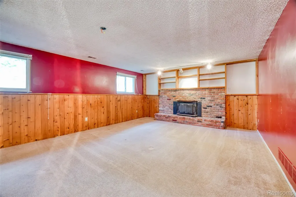 2479 Anchor Bay Lane West Bloomfield Charter Township MI 48324
