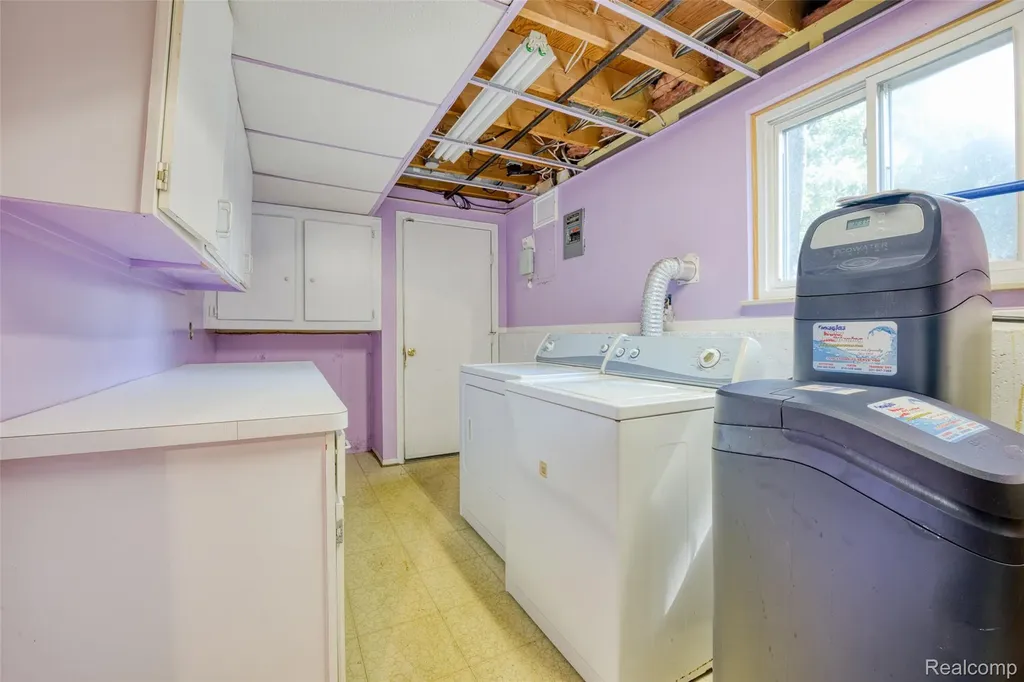2479 Anchor Bay Lane West Bloomfield Charter Township MI 48324