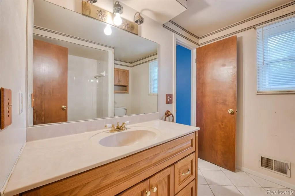 2479 Anchor Bay Lane West Bloomfield Charter Township MI 48324