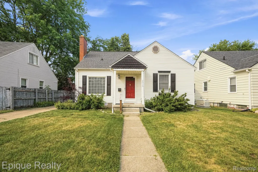 2015 Gold Avenue Flint City MI 48503