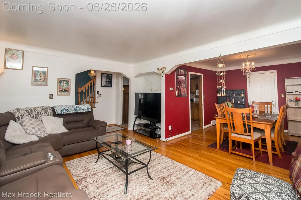 3250 E Outer Drive Detroit City MI 48234