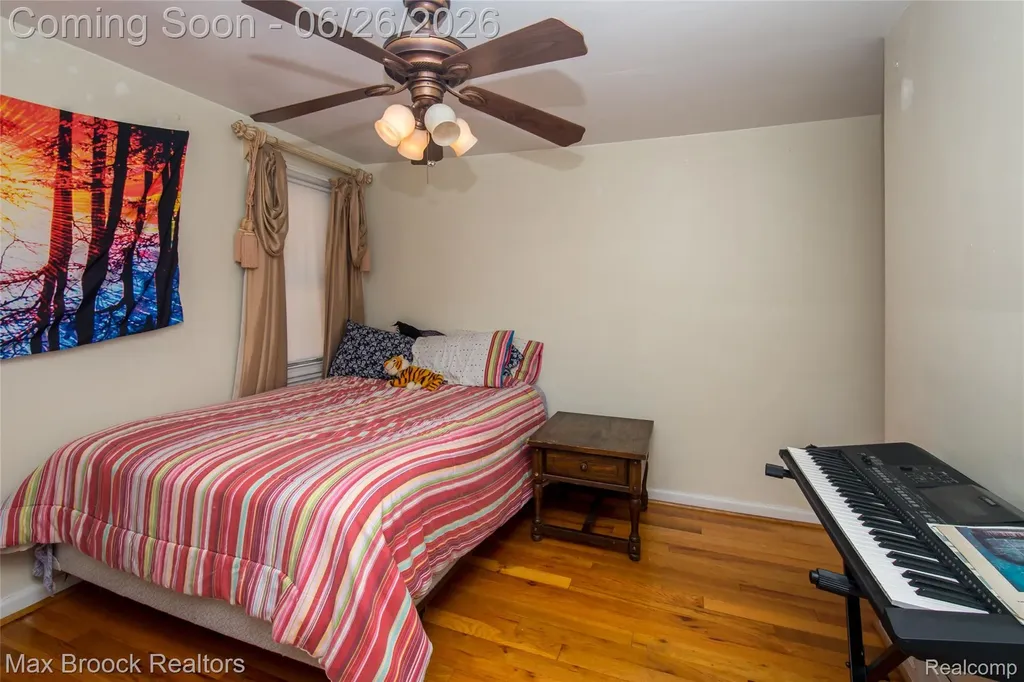 3250 E Outer Drive Detroit City MI 48234