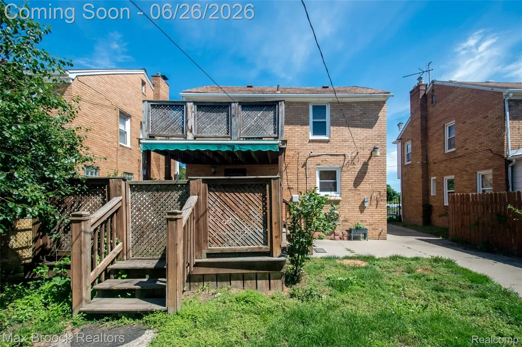 3250 E Outer Drive Detroit City MI 48234