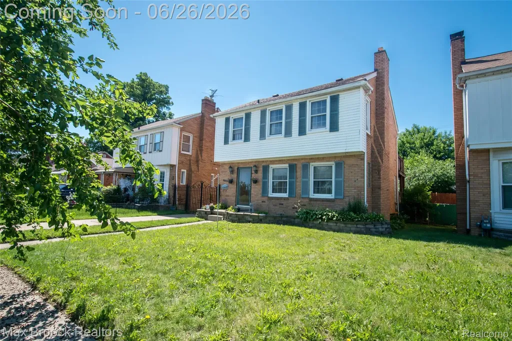 3250 E Outer Drive Detroit City MI 48234