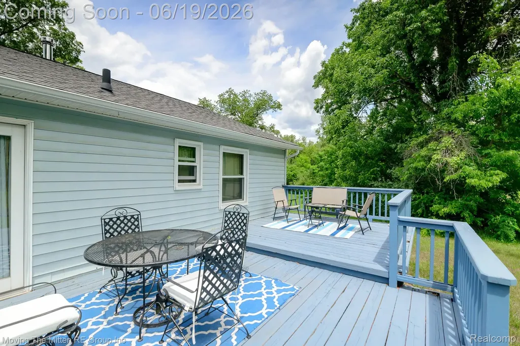 24567 Sherwood Road Sumpter Township MI 48111