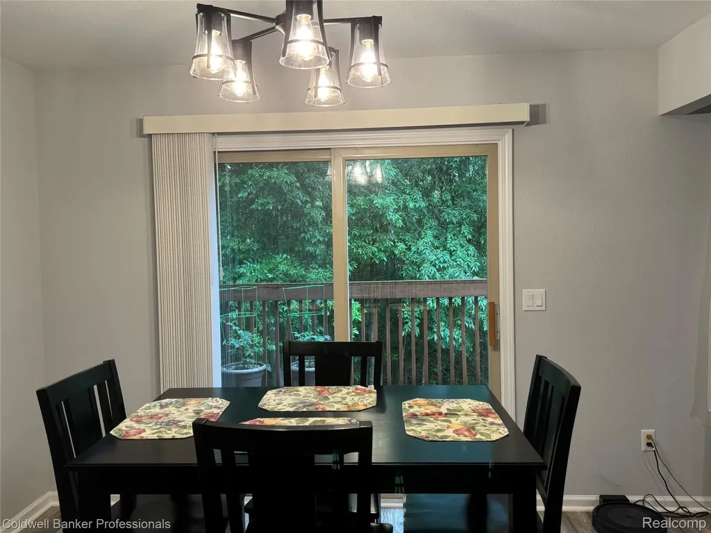 1043 Old Leake Court Holly Village MI 48442