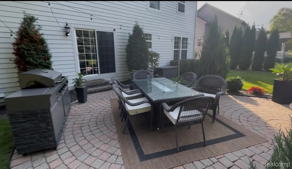 5827 Woodfield Parkway Grand Blanc Charter Township MI 48439