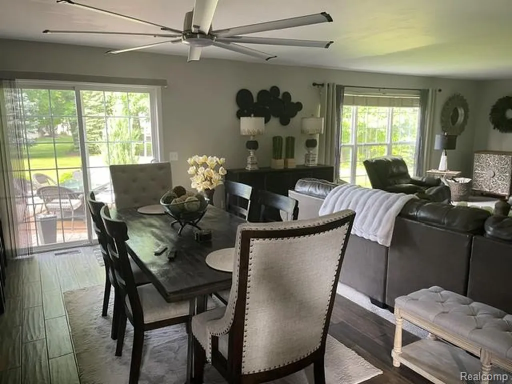 5827 Woodfield Parkway Grand Blanc Charter Township MI 48439