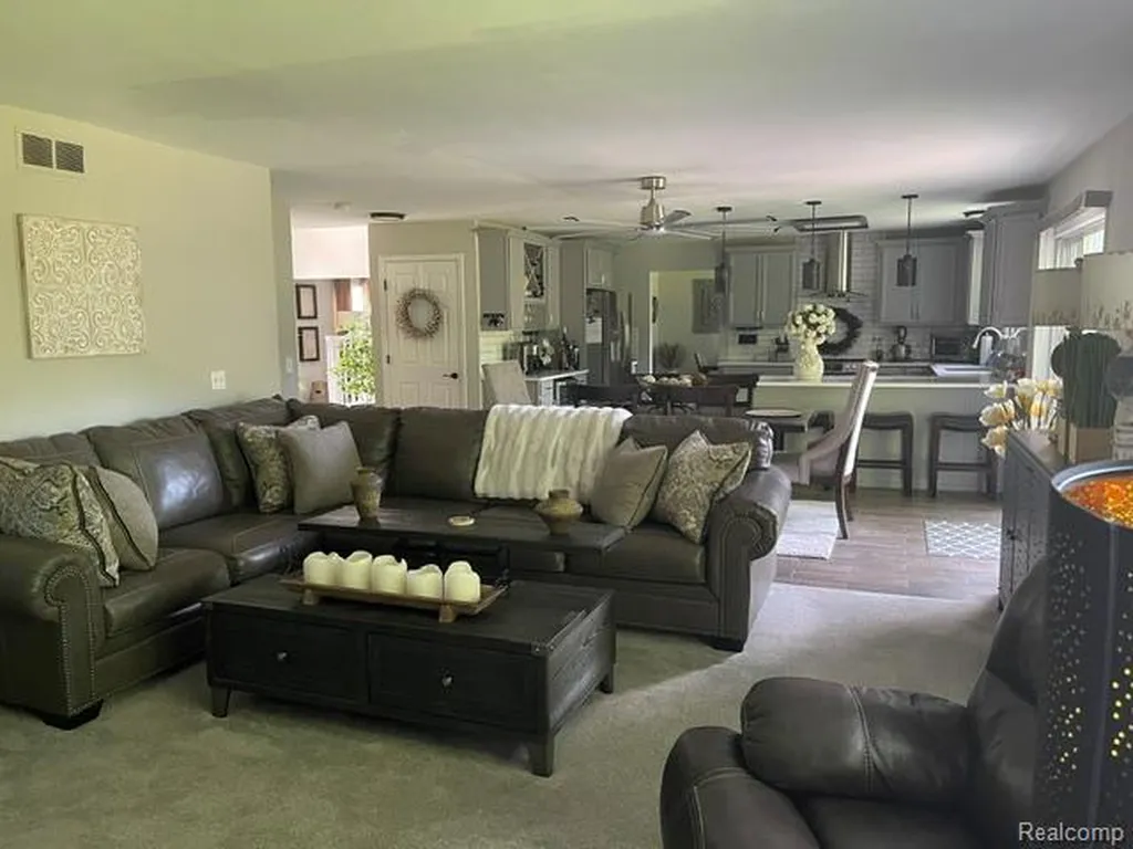 5827 Woodfield Parkway Grand Blanc Charter Township MI 48439