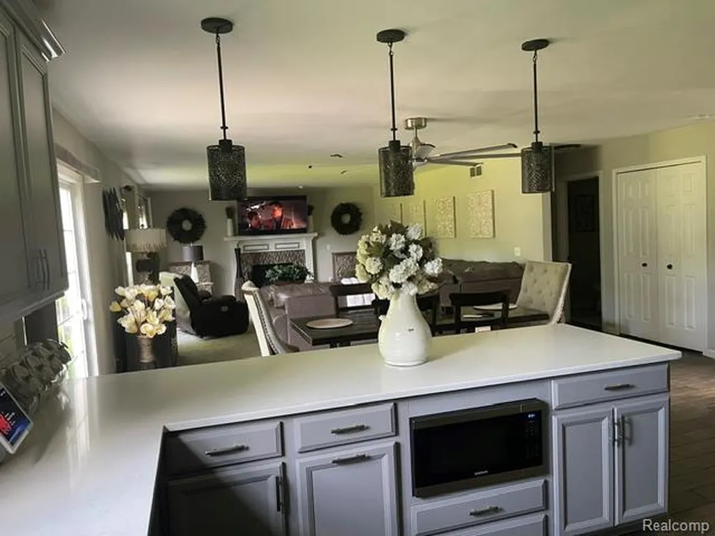 5827 Woodfield Parkway Grand Blanc Charter Township MI 48439