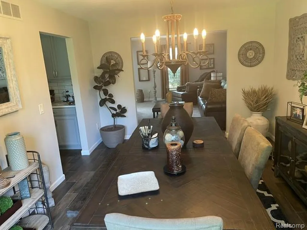 5827 Woodfield Parkway Grand Blanc Charter Township MI 48439