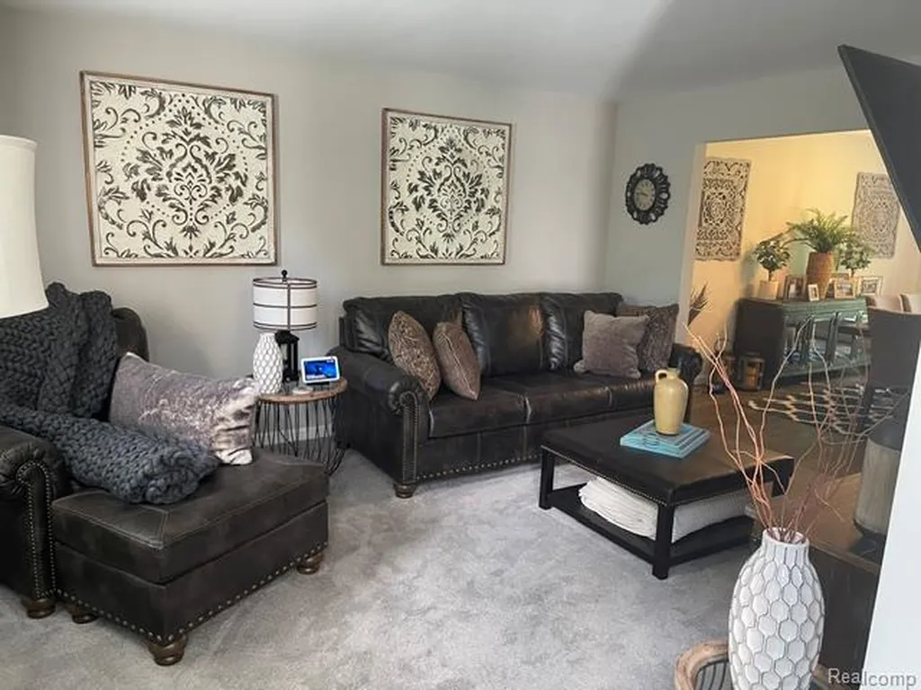 5827 Woodfield Parkway Grand Blanc Charter Township MI 48439