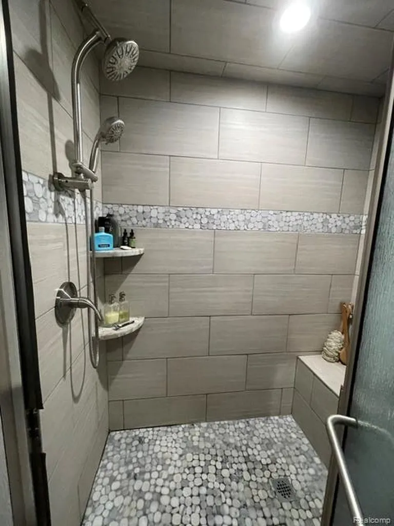 5827 Woodfield Parkway Grand Blanc Charter Township MI 48439