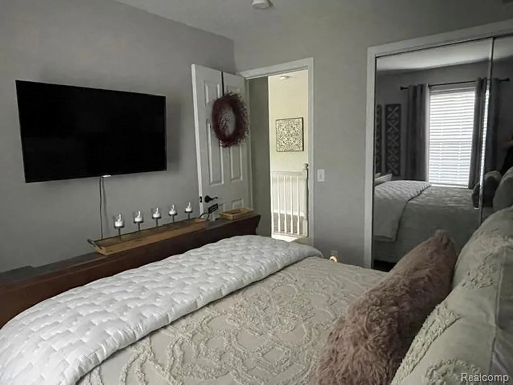 5827 Woodfield Parkway Grand Blanc Charter Township MI 48439