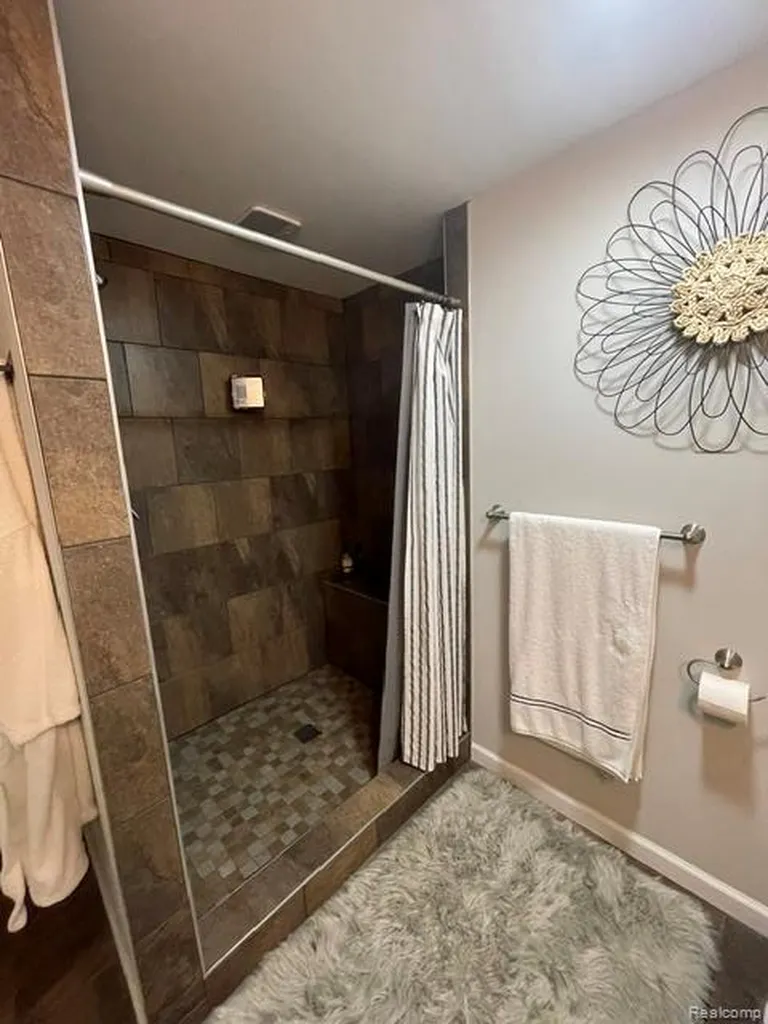 5827 Woodfield Parkway Grand Blanc Charter Township MI 48439