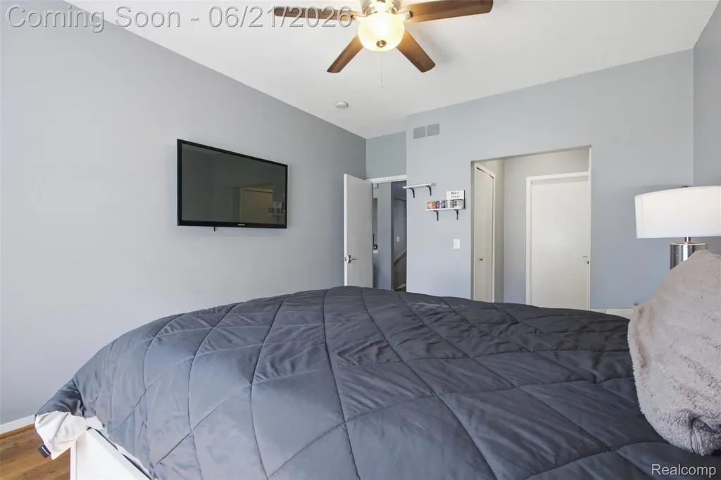 41852 Cantebury Drive Novi City MI 48377