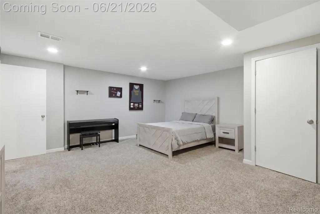 41852 Cantebury Drive Novi City MI 48377
