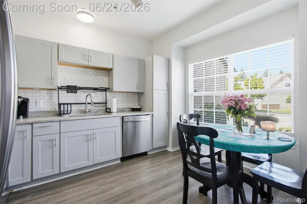 41852 Cantebury Drive Novi City MI 48377