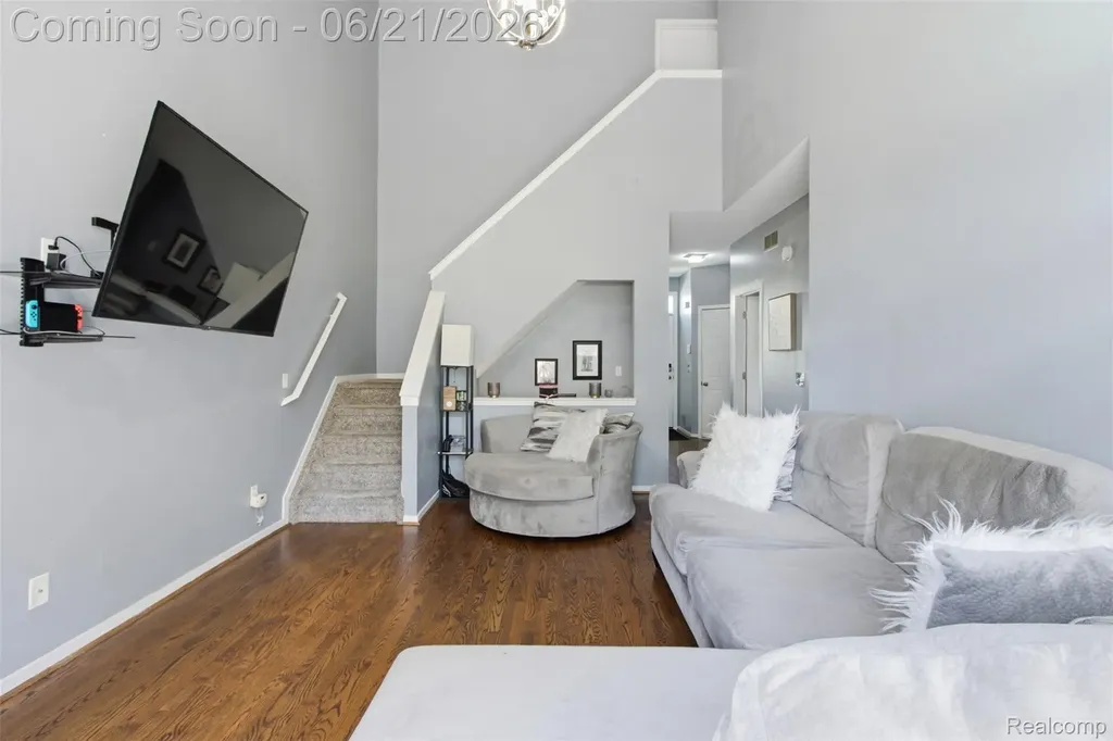 41852 Cantebury Drive Novi City MI 48377