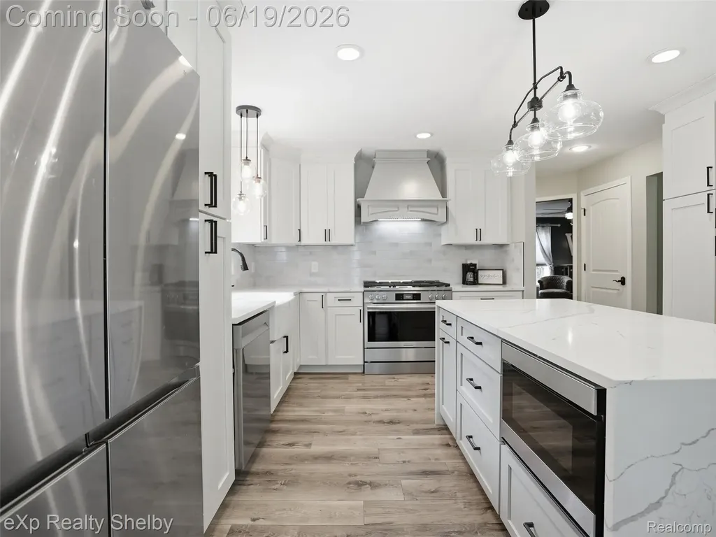 11127 Minnfrank Drive Shelby Charter Township MI 48316