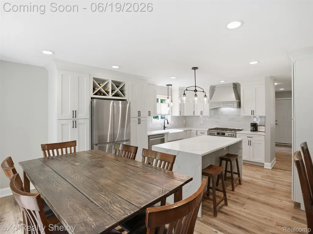 11127 Minnfrank Drive Shelby Charter Township MI 48316